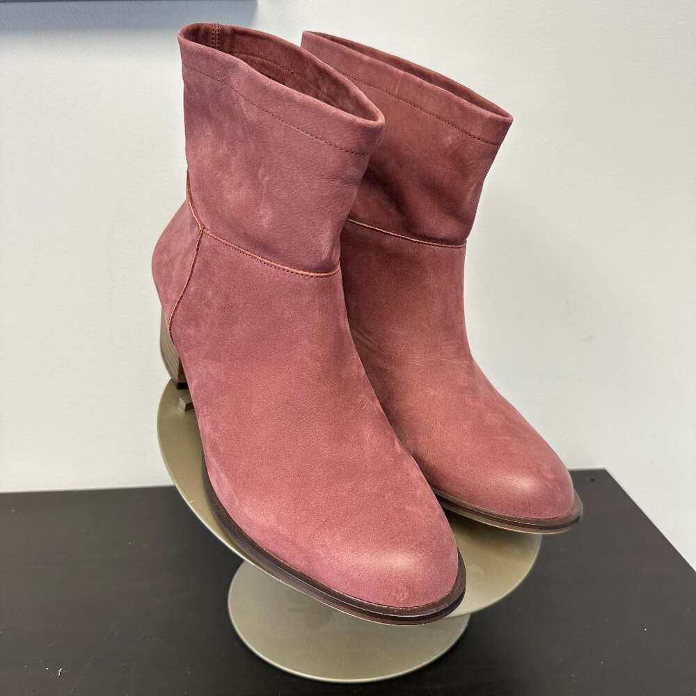 J Jill Mauve Suede Ankle Boot (9M)